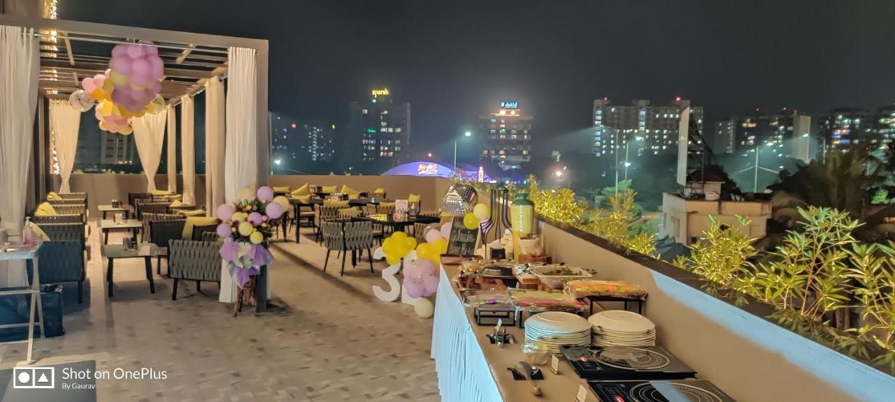 The Amore Surat Hotel Exterior photo